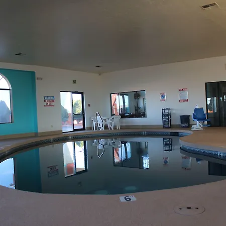 Howard Johnson By Wyndham Holbrook-3