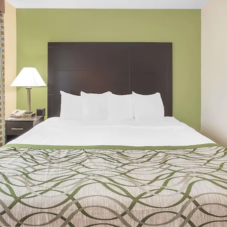 Baymont By Wyndham Holland-3