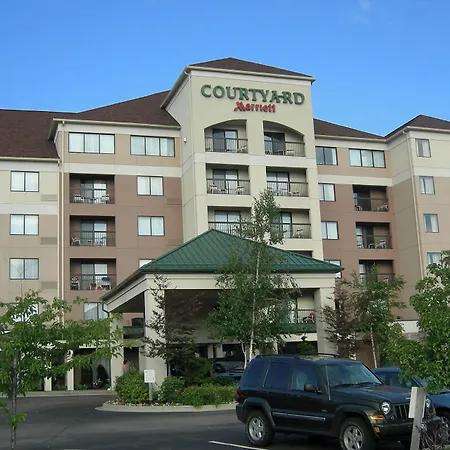 Courtyard By Marriott Erie Ambassador Conference Center-3