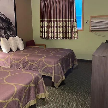 Super 8 By Wyndham Worthington Minnesota-3