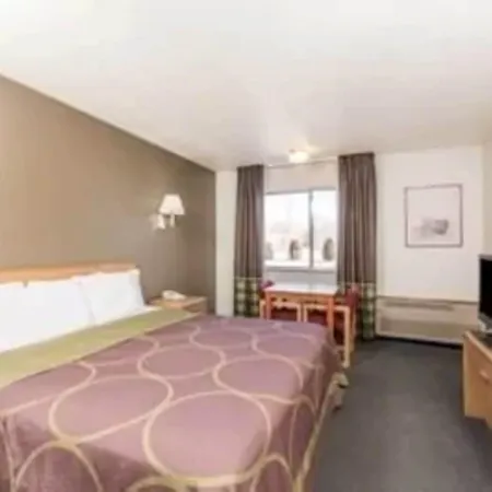 Super 8 By Wyndham Bernalillo-2