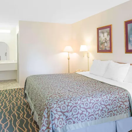 Days Inn By Wyndham Hardy-3