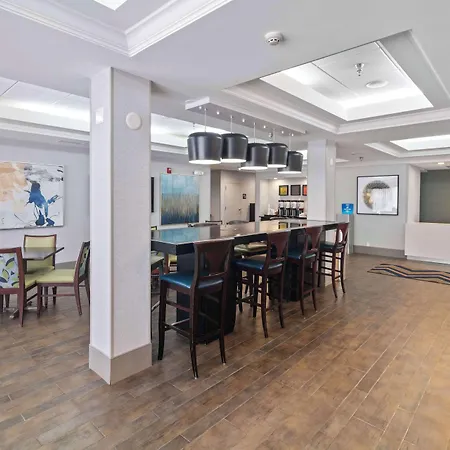 Hampton Inn Atlanta-Woodstock-3