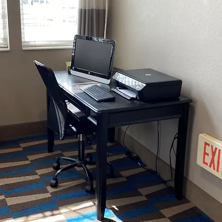 Microtel Inn And Suites Clear Lake-3