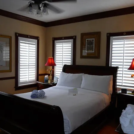 Duval Inn - Key West-3