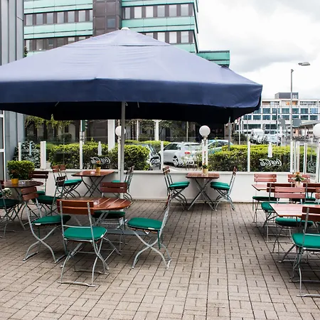 Ramada By Wyndham Bottrop City-2