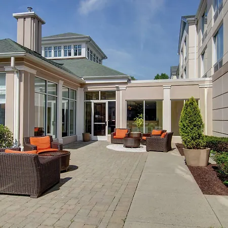 Hilton Garden Inn Norwalk-3