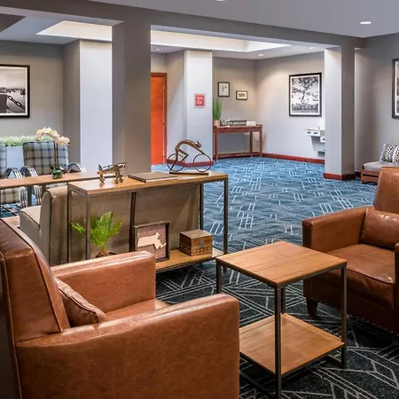 Four Points By Sheraton Boston Logan Airport Revere-3