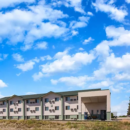 Super 8 By Wyndham Pueblo-2