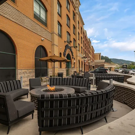 Doubletree By Hilton Deadwood At Cadillac Jack'S-3