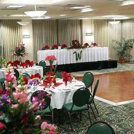 Hilton Garden Inn Syracuse-3
