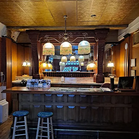 Van Gilder Hotel-2
