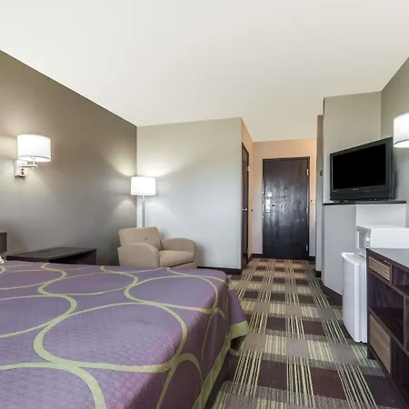 Super 8 By Wyndham Kimball-3