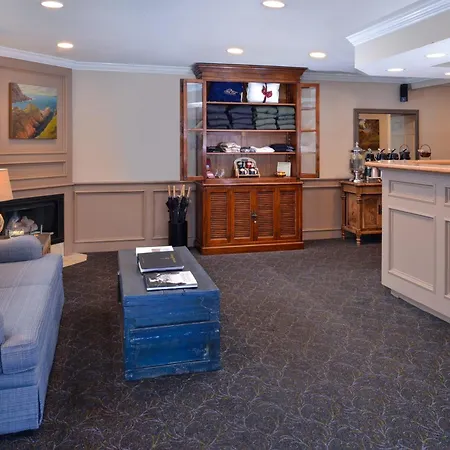 Sand Pebbles Inn-2