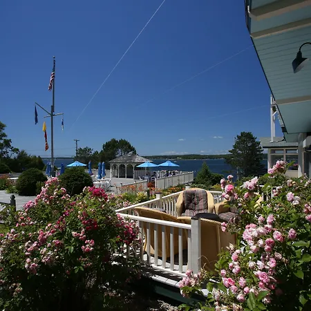 Spruce Point Inn Resort And Spa-2