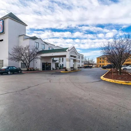 Motel 6-Harvey, Il-2