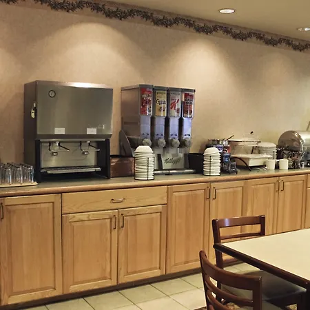 Country Inn & Suites By Radisson, Frackville-3