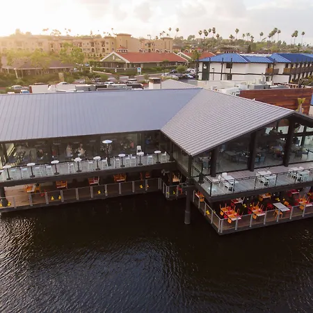 Lakehouse Resort-3