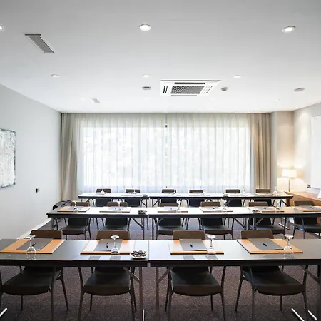 Ac Hotel Huelva By Marriott-2