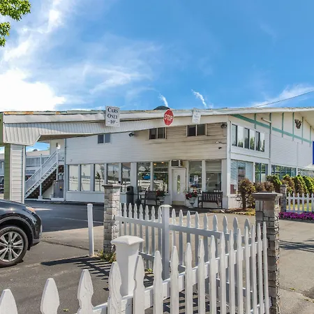Americas Best Value Inn Hyannis-3