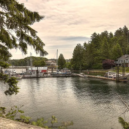 Waters Edge Shoreside Suites-2