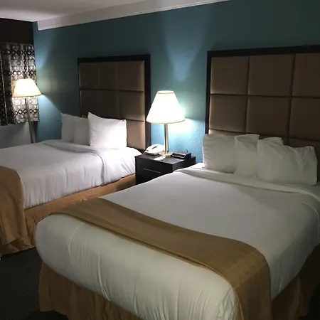Super 8 By Wyndham Mobile I-65-3