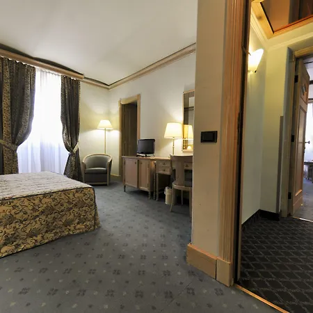 Hotel De La Ville-2