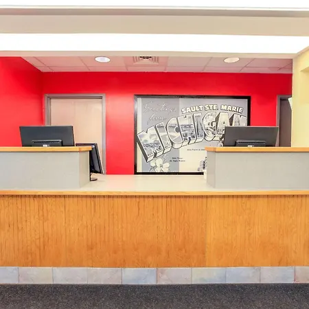 Super 8 By Wyndham Sault Ste. Marie-2