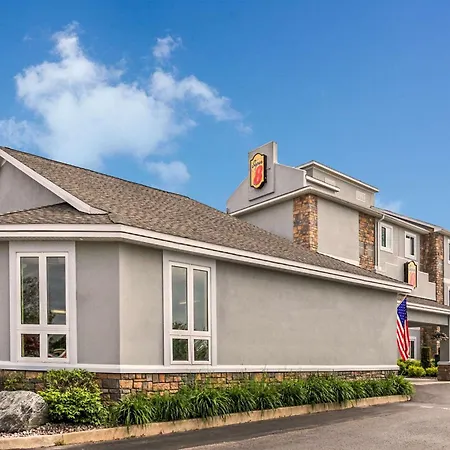 Super 8 By Wyndham Sault Ste. Marie-3