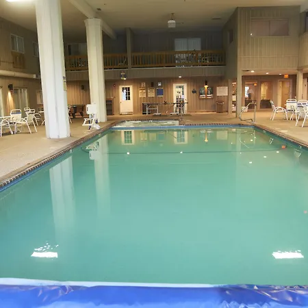 Sandwich Lodge & Resort-2