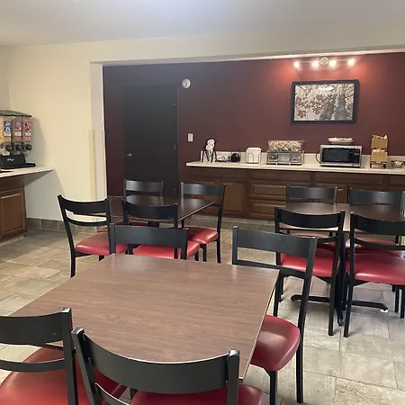 Red Roof Inn Roanoke Rapids-3