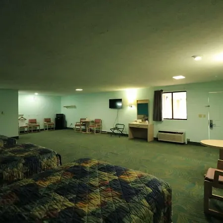 Travelodge By Wyndham Parkersburg-3