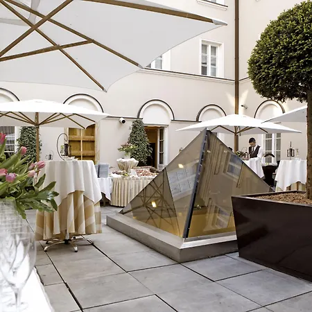 Mamaison Le Regina Boutique Hotel-3