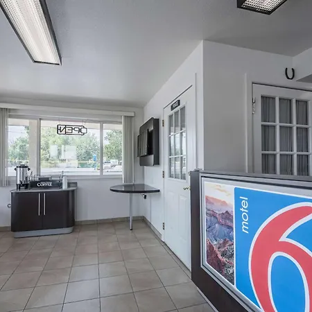 Motel 6-Fallon, Nv-3