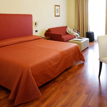 Hotel Cristallo di La Rosetta Srl-3