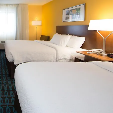 Fairfield Inn & Suites Burlington-3