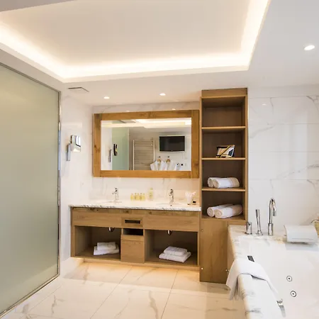 Hostellerie Des Châteaux&Spa-3