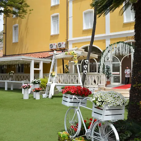Mediterraneo Palace Hotel-3
