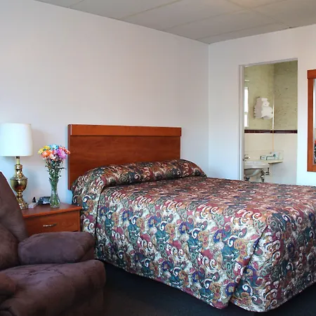 Budget Host Crestview Inn-3