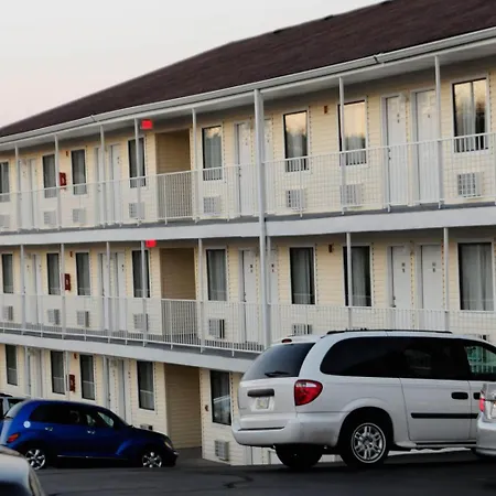 Whispering Hills Inn-2