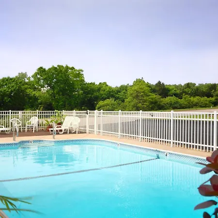 Whispering Hills Inn-3