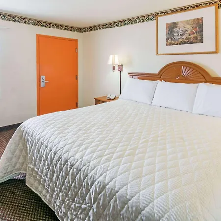 Travelodge By Wyndham Temple-3
