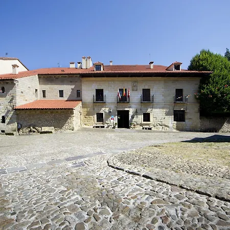 Parador de Santillana Gil Blas-3