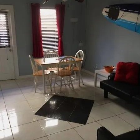 St Maurice Beach Inn-3