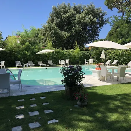 iH Hotels Logos Forte Dei Marmi-2