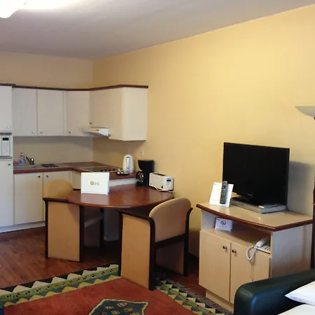 B-Aparthotel Montgomery-3