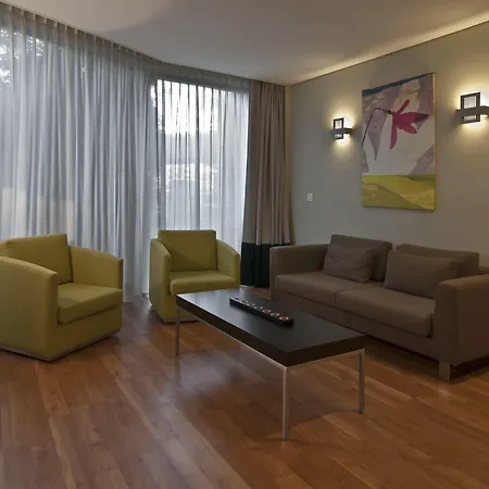B-Aparthotel Montgomery-2