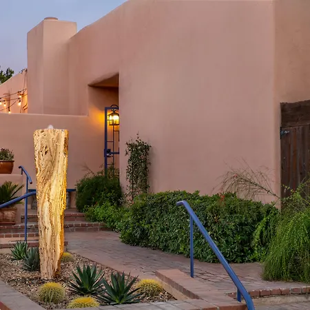 Adobe Rose Inn-3