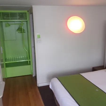 Campanile Hotel Chantilly-3