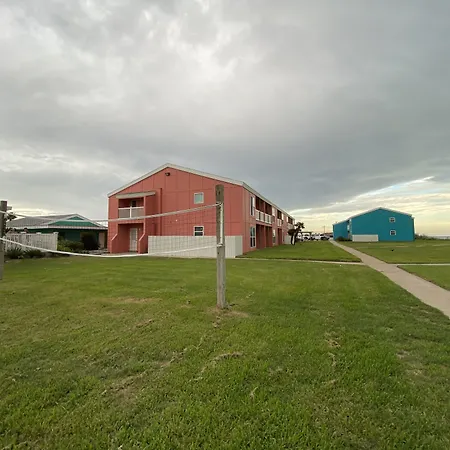 Executive Keys Condominiums On The Beach-3